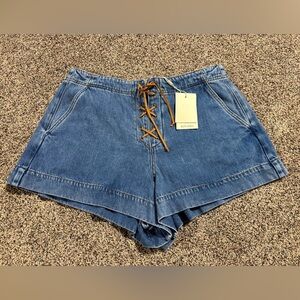 Kivari NWT Willow Denim Short Blue Women’s XXL/16 Tan Lace Up Side & Back Pocket